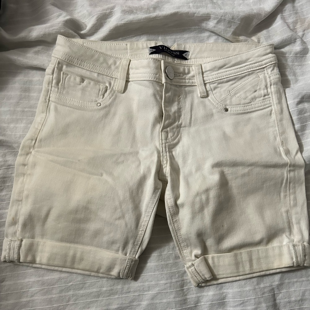 Vigoss Women’s Bermuda Shorts White Regular Fit Cuffed Mid Rise Size 3-4